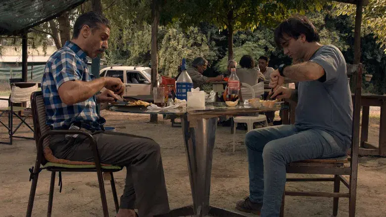 El otro hermano - Fondo