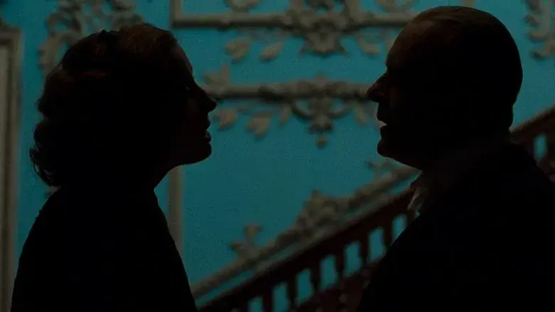 Lo que queda del día - Fondo