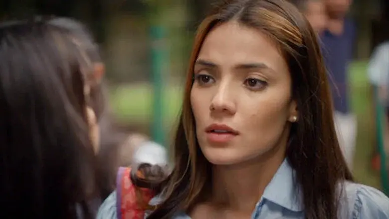 Negocio entre enemigas