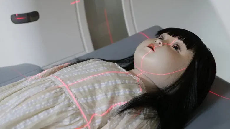 Dollhouse: Muñeca maldita - Fondo