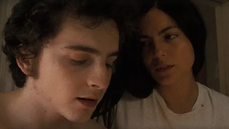 A Complete Unknown - Fondo