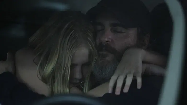 En realidad, nunca estuviste aquí - Fondo