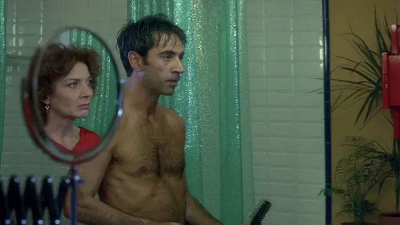 La flor de mi secreto - Fondo