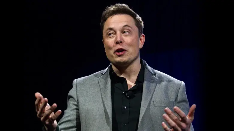 Elon Musk: The Real Life Iron Man - Fondo