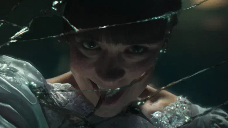 Expediente Warren: El último rito - Fondo