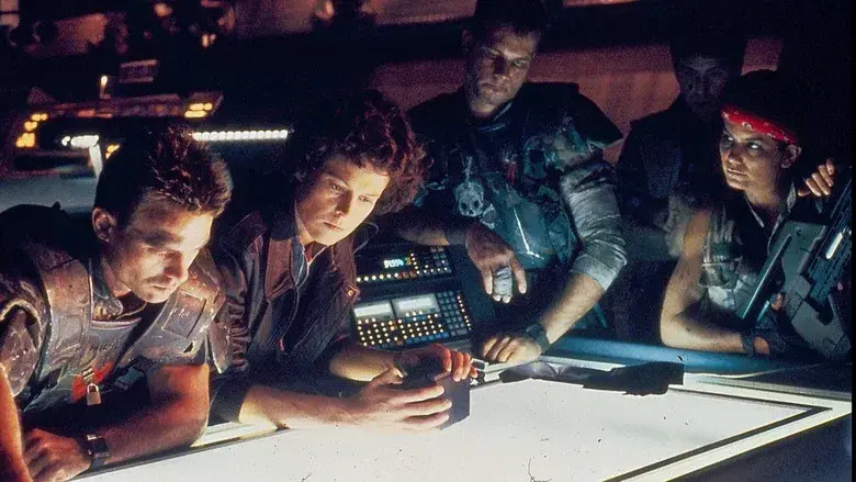 Aliens: El regreso - Fondo