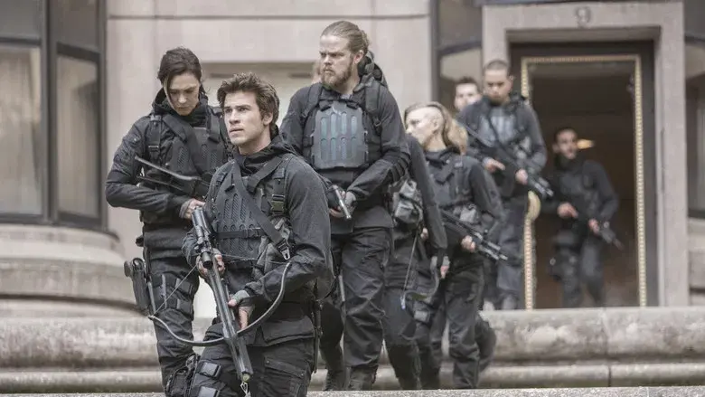 Los Juegos del Hambre: Sinsajo - Parte 2 - Fondo