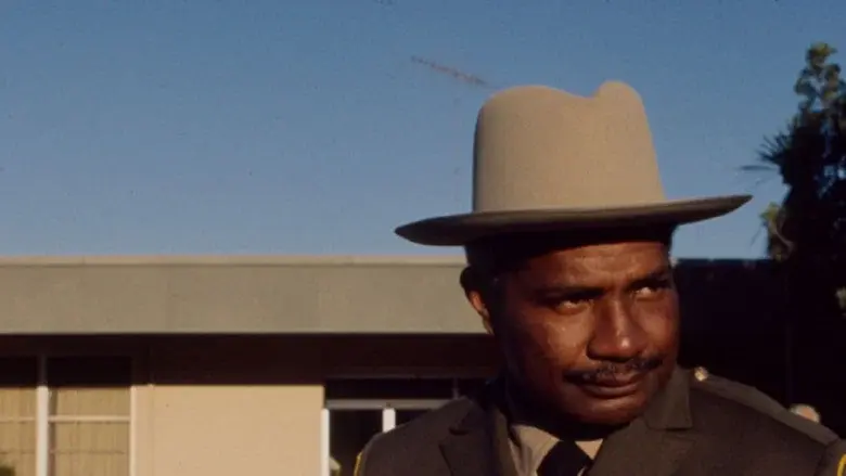 The Sheriff - Fondo