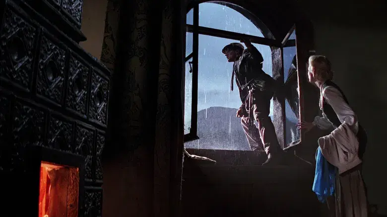 Indiana Jones y la última cruzada - Fondo