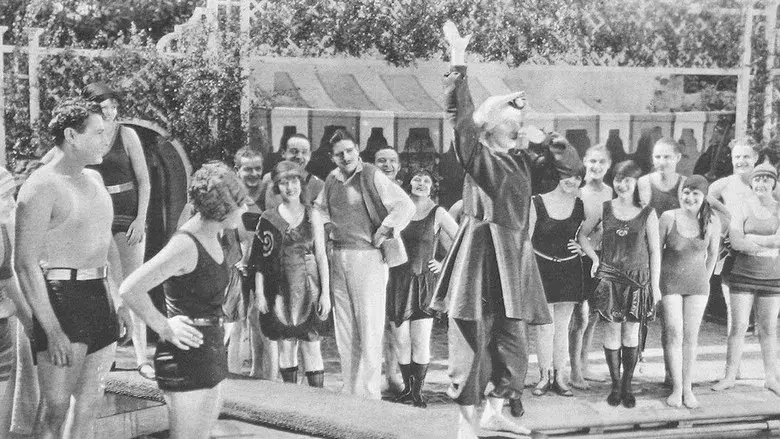 Crinoline and Romance - Fondo