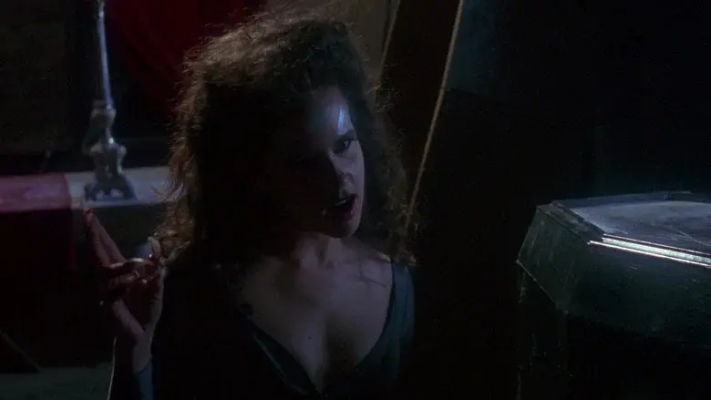 La noche de los demonios 3 - Fondo