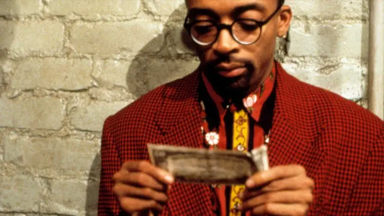 Cuanto más, mejor - Fondo