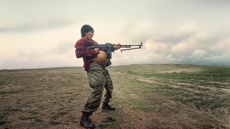 Una batalla tras otra - Fondo