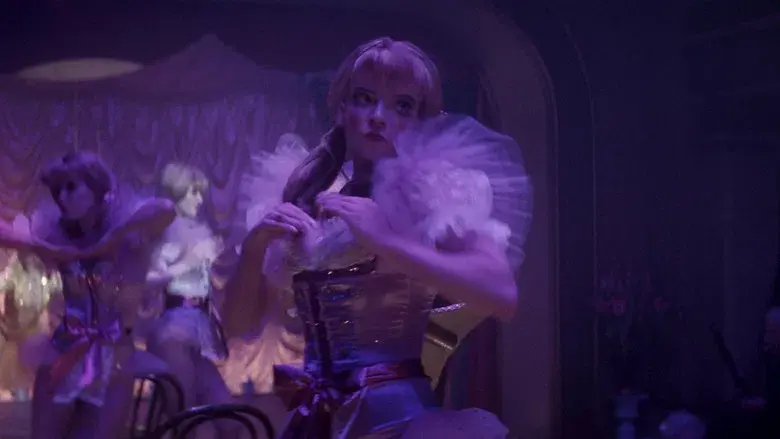 Última noche en el Soho - Fondo