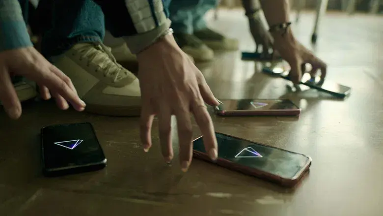 Good Luck, Have Fun, Don't Die - Fondo