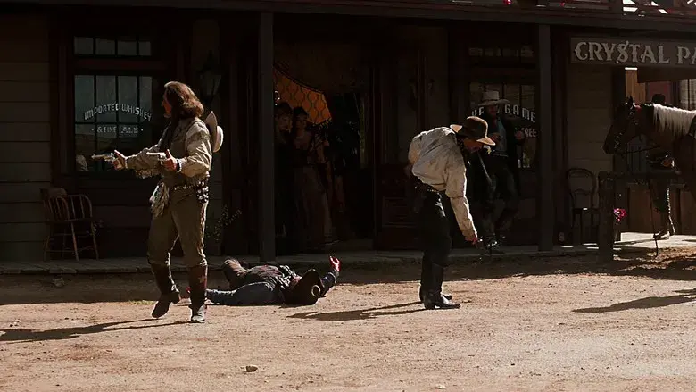 Tombstone: La leyenda de Wyatt Earp - Fondo