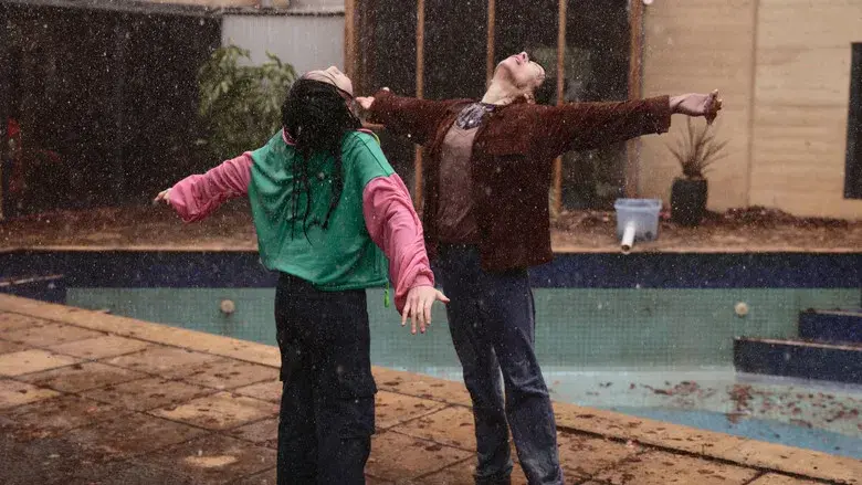 Devuélvemela - Fondo