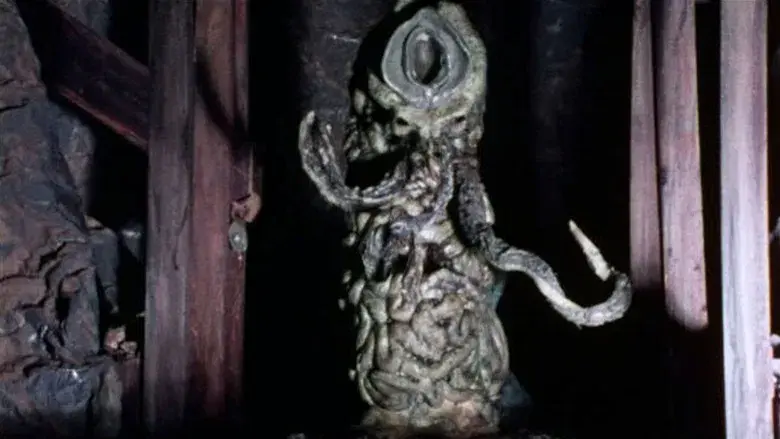 Lo extraño (Extraños) - Fondo