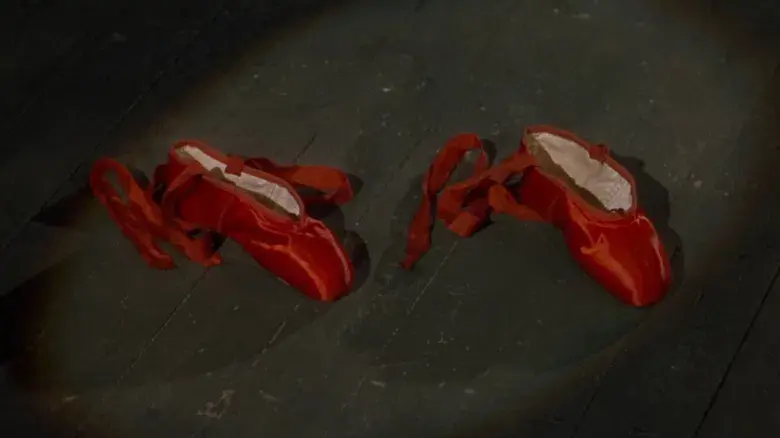 Las zapatillas rojas - Fondo