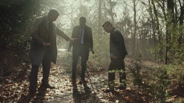 Puñales por la espalda - Fondo