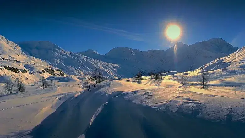 Mythica 3: La nigromante - Fondo