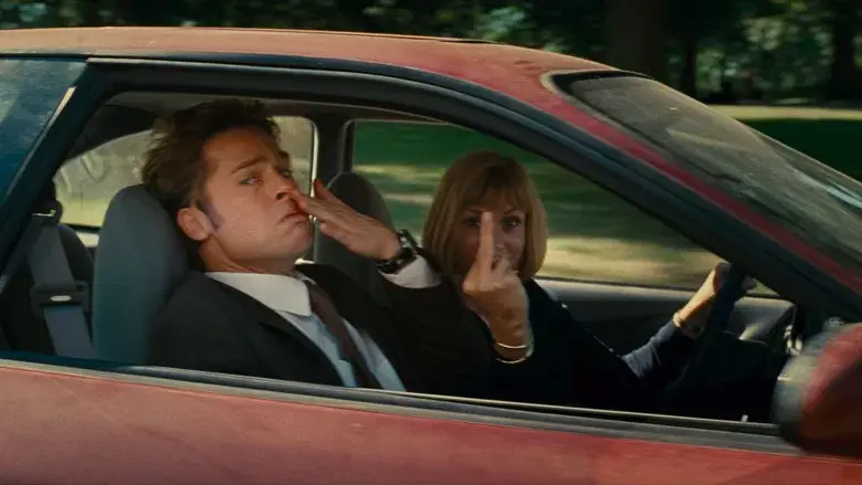 Quemar después de leer - Fondo