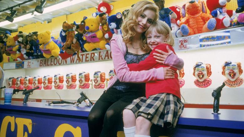 Niñera a la fuerza - Fondo