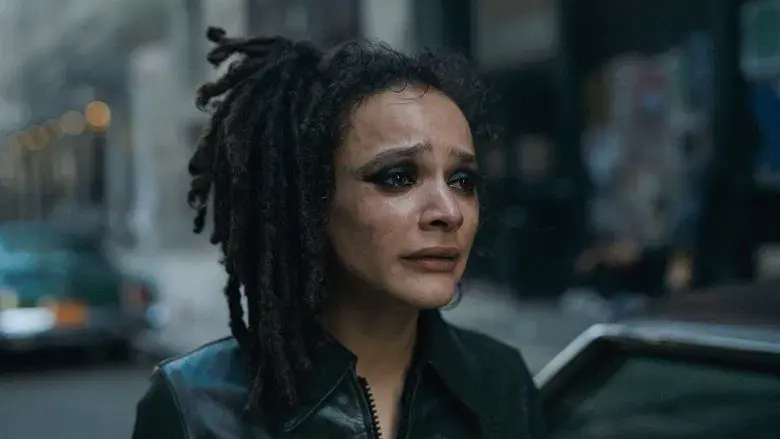 The Crowded Room - Fondo