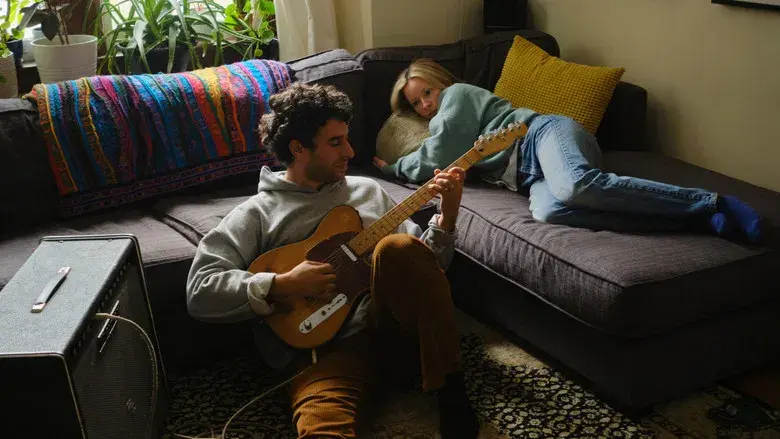 Matt and Mara - Fondo