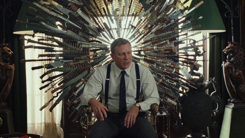 Puñales por la espalda - Fondo