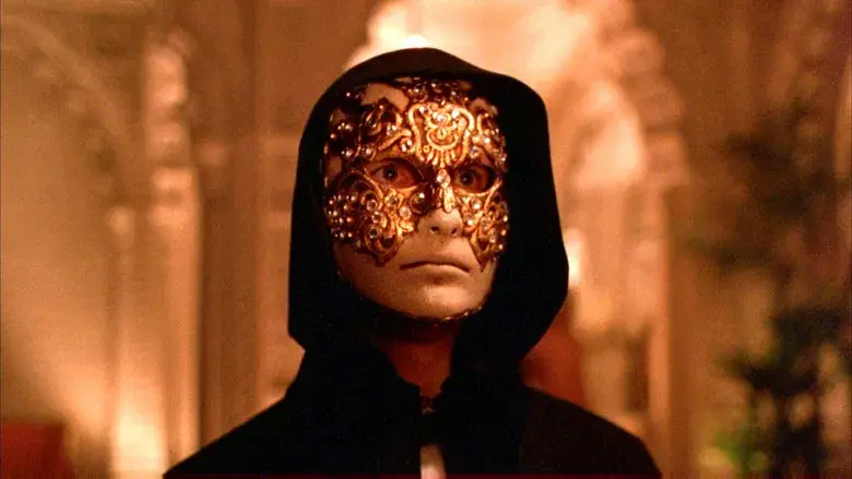 Eyes Wide Shut - Fondo