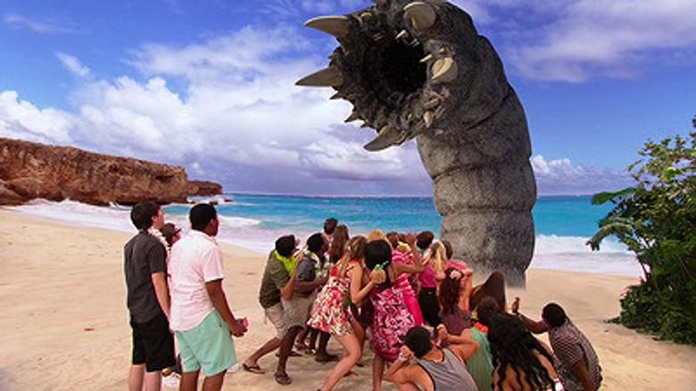 La fiesta en la playa y la masacre del Maggot