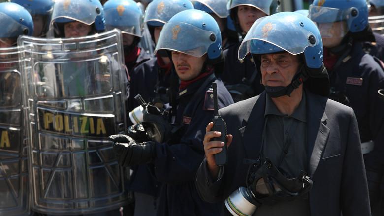 Diaz, no limpiéis esta sangre - Fondo