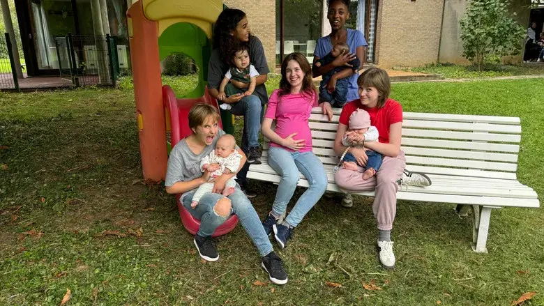 Recién nacidas - Fondo