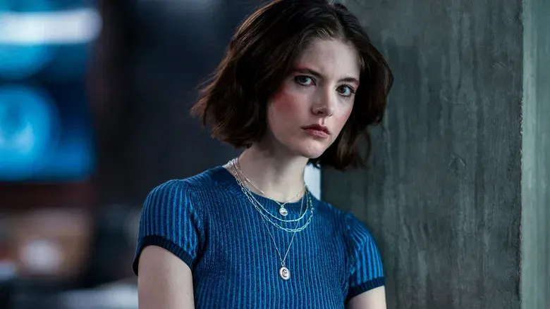 Detrás de ojos azules