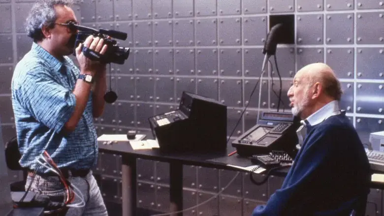Corporate Wars: The Making of 'RoboCop 2' - Fondo