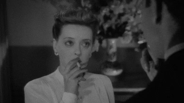 La extraña pasajera - Fondo