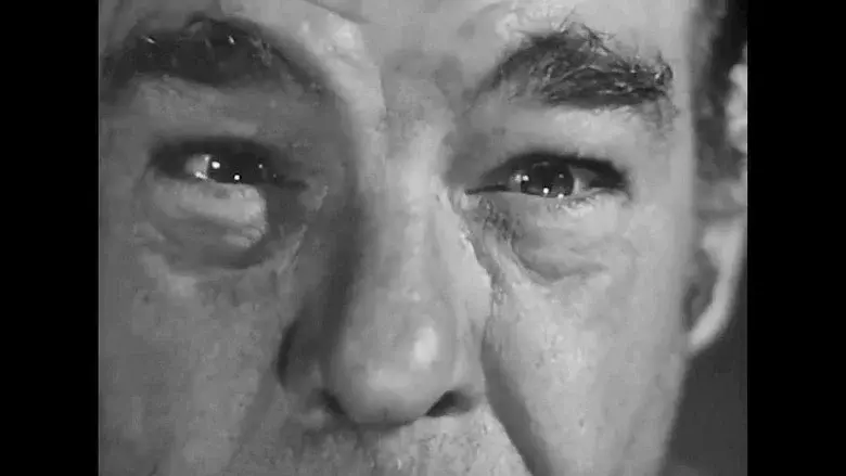 El hombre indestructible - Fondo