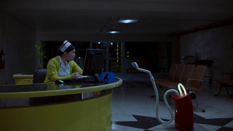 Un fantasma útil - Fondo