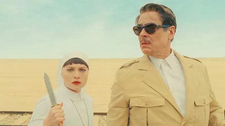 La trama fenicia - Fondo