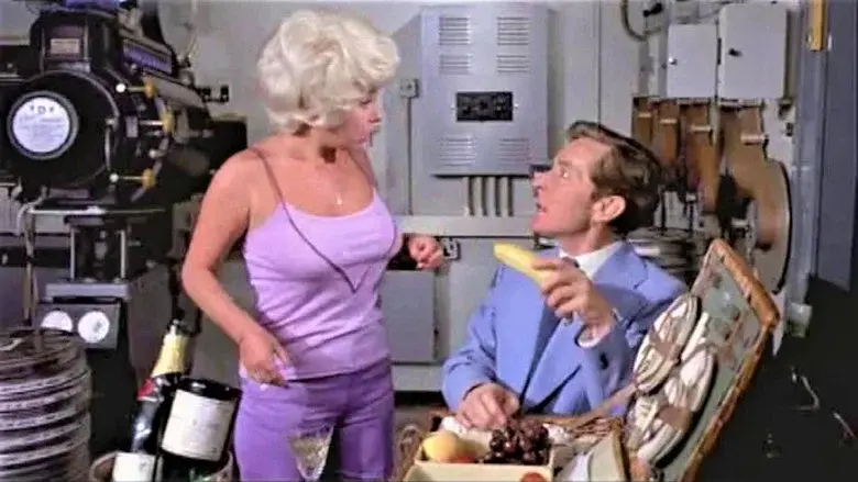 That's Carry On! - Fondo