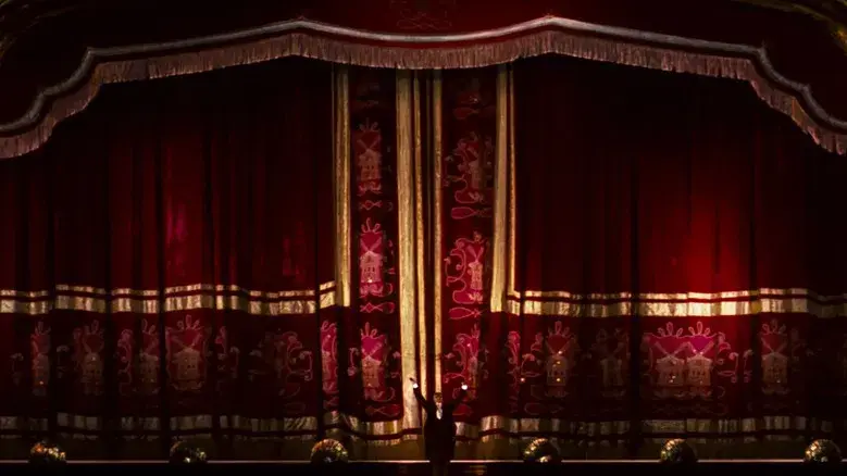 Moulin Rouge - Fondo