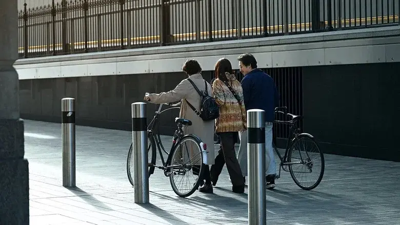 Jalan yang Jauh, Jangan Lupa Pulang - Fondo