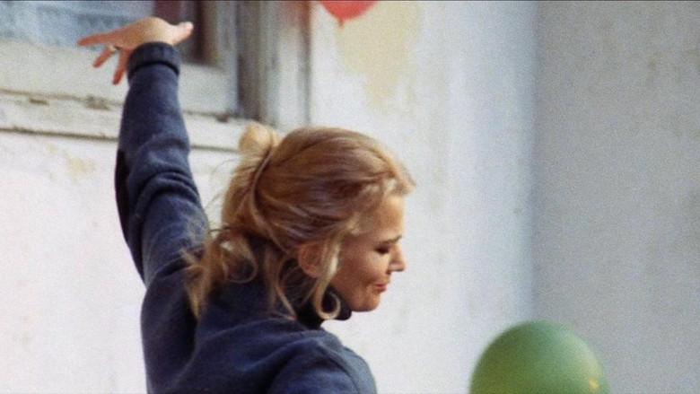 Una mujer bajo la influencia - Fondo