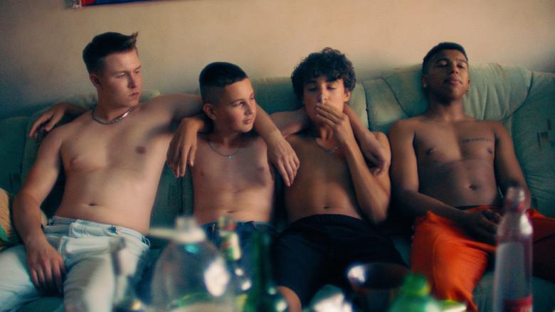 Con los pies en la tierra - Fondo