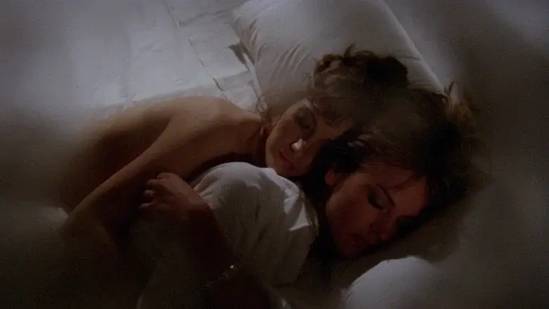 La chica del pijama amarillo - Fondo