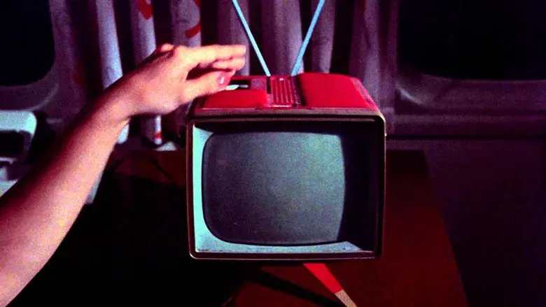 Un espía de más - Fondo