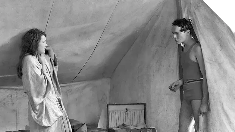 Vino de juventud - Fondo