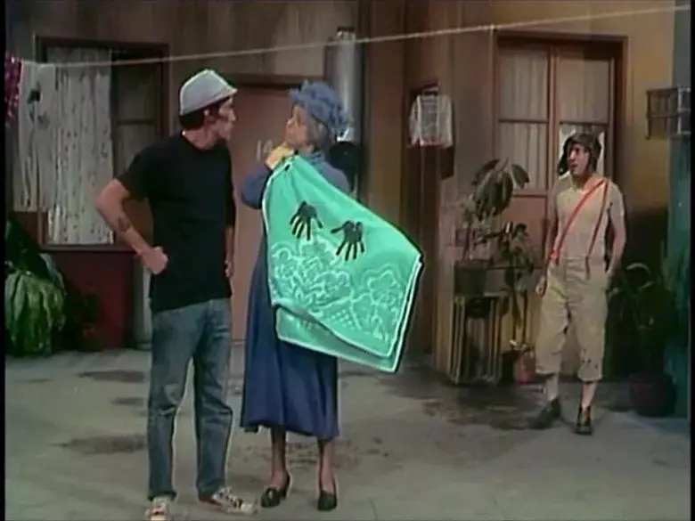 Tratando de bañar al Chavo