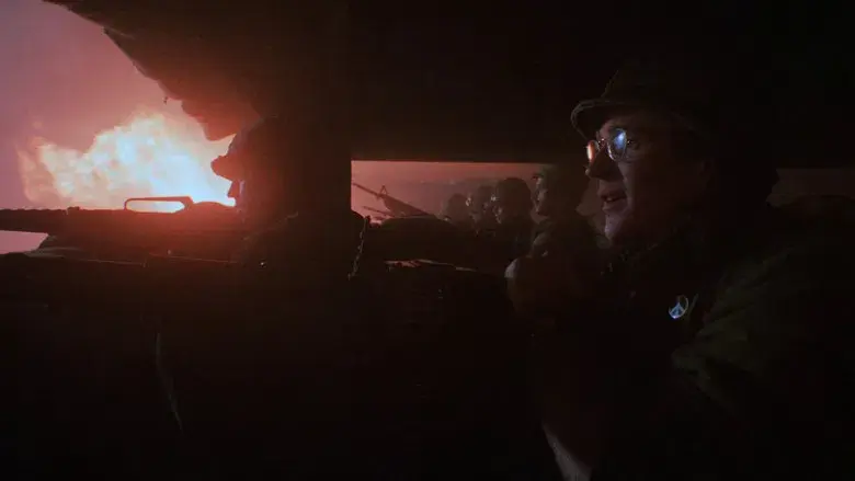 La chaqueta metálica - Fondo